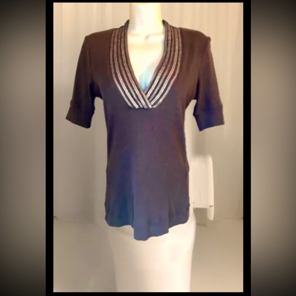 🩶EXPRESS🩶 LOW CUT SEQUIN V-NECK SHORT SLEEVE COTTON TOP EUC